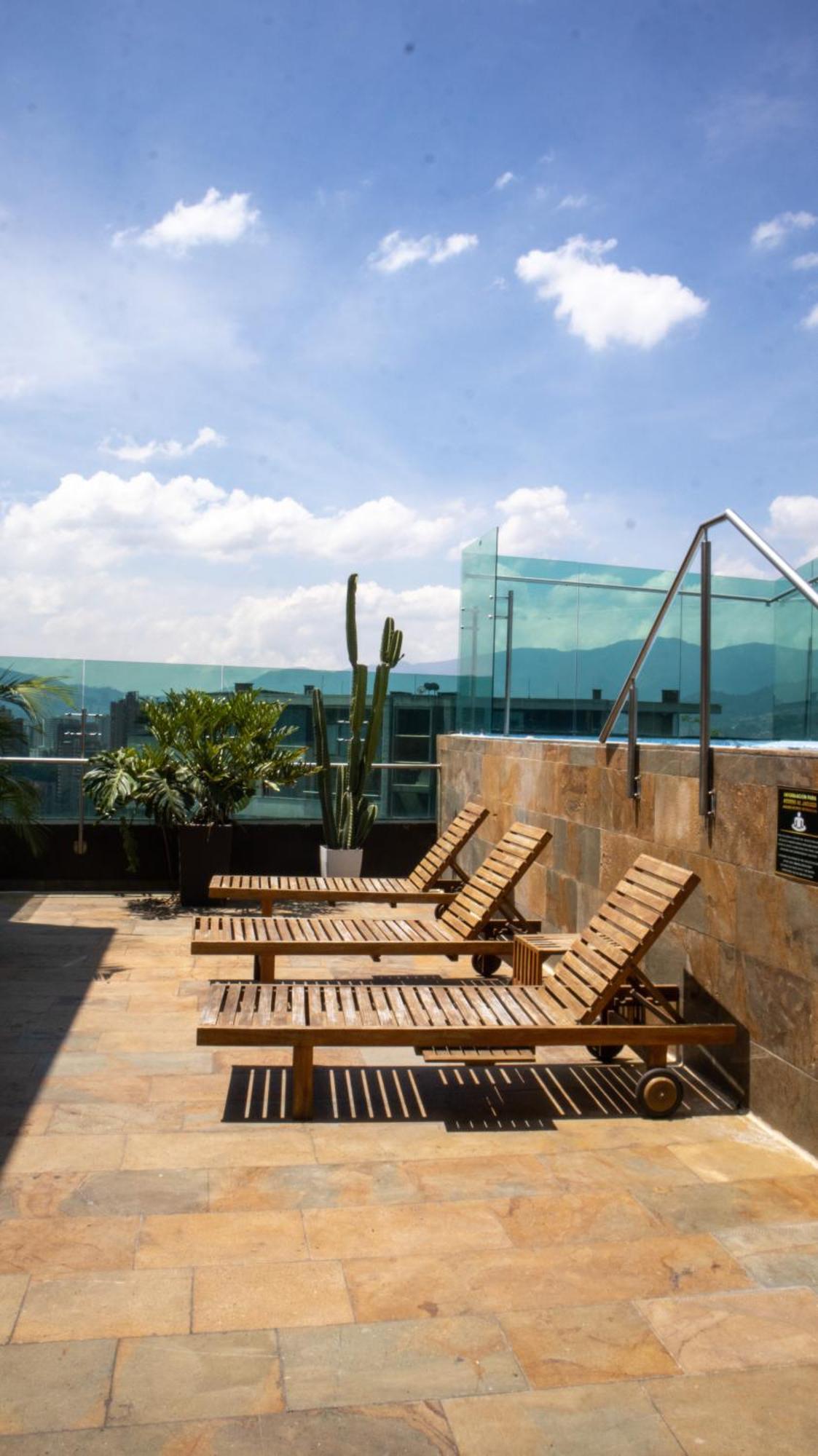 Cafe Hotel Medellin Bagian luar foto