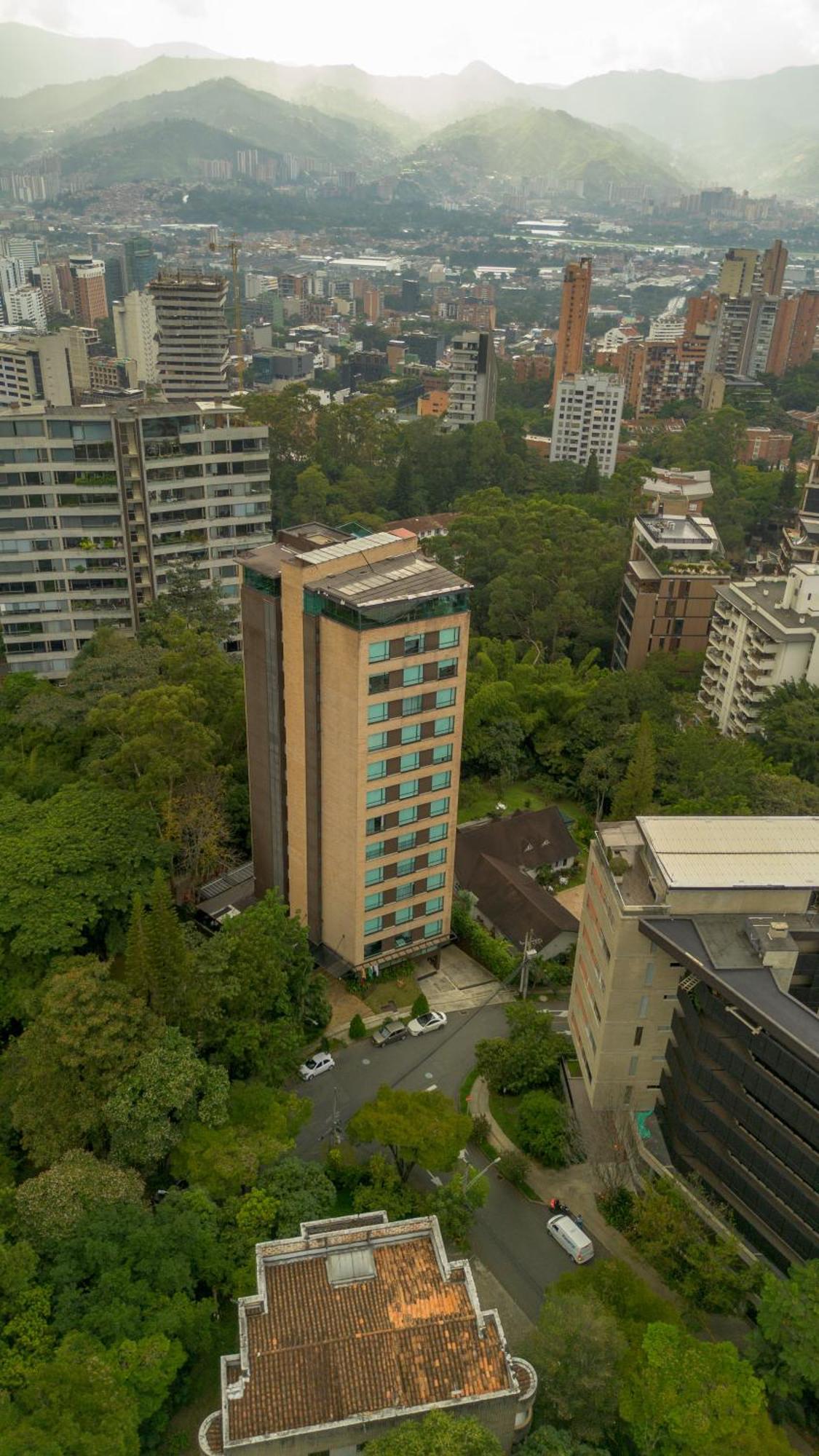 Cafe Hotel Medellin Bagian luar foto