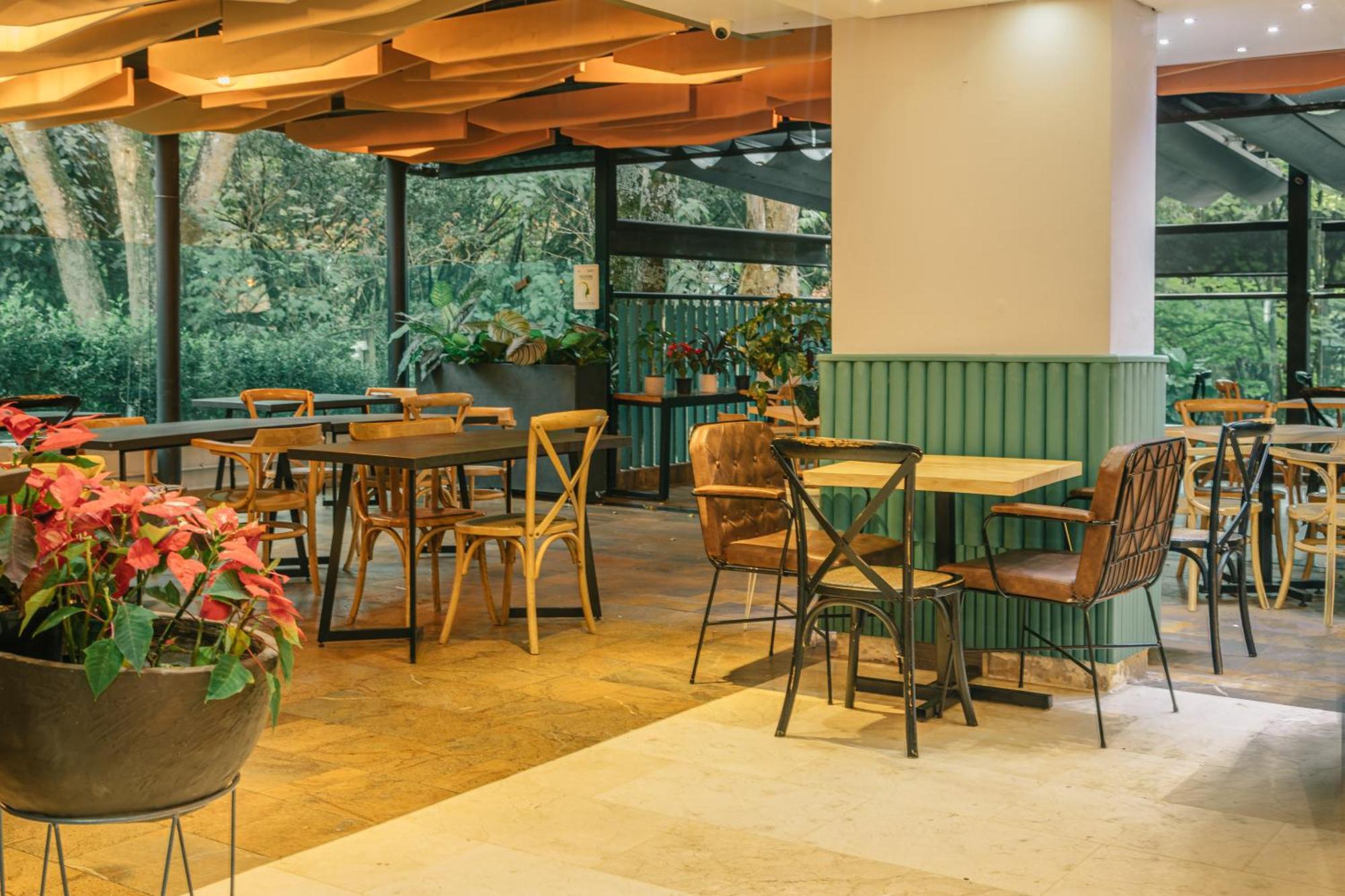 Cafe Hotel Medellin Bagian luar foto