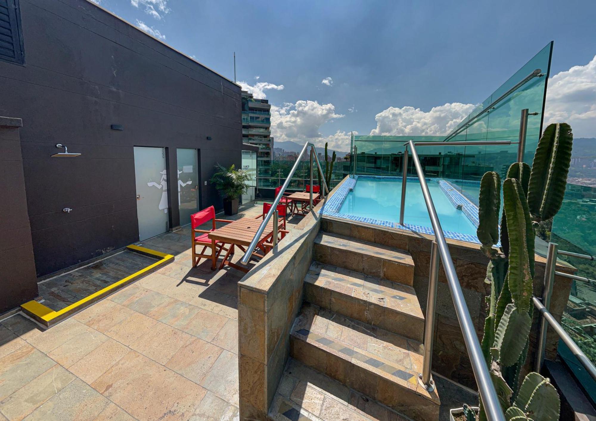 Cafe Hotel Medellin Bagian luar foto