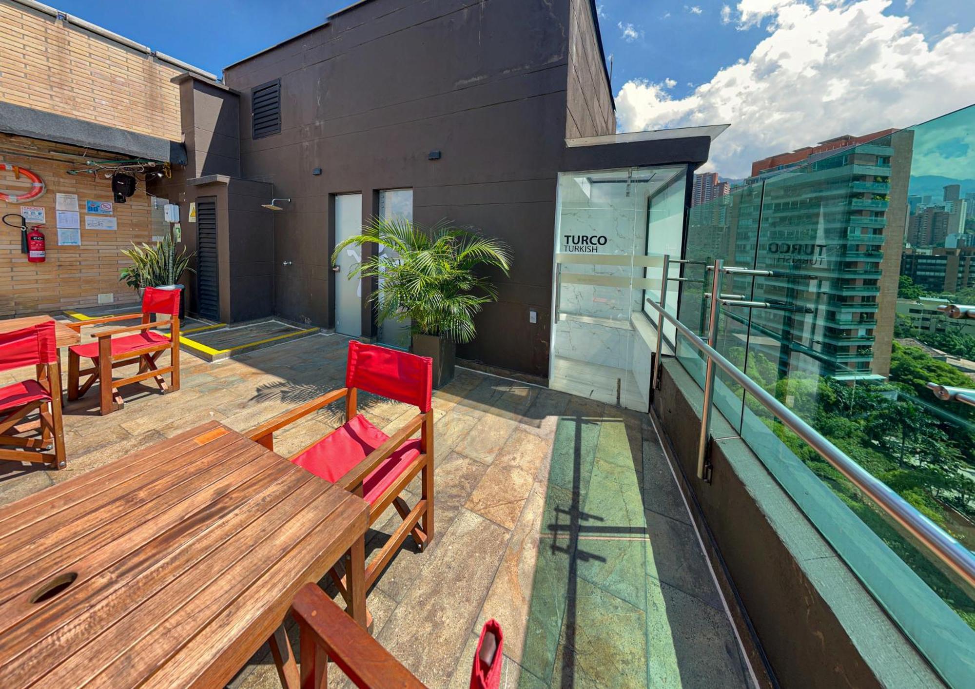 Cafe Hotel Medellin Bagian luar foto
